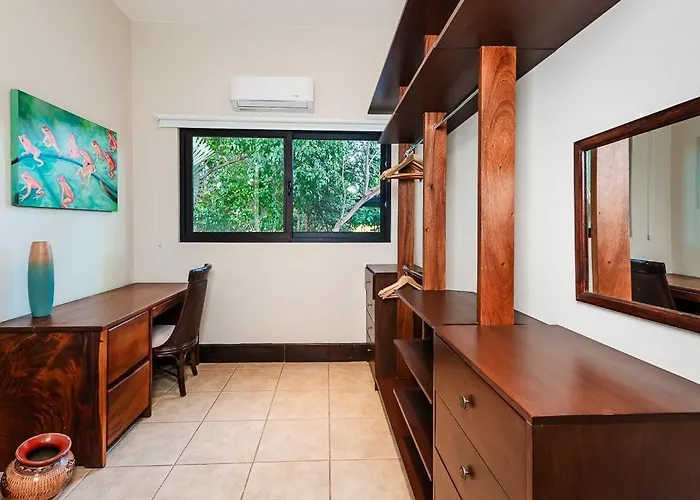 Golf From Home! 8br Lux Villa, Pool, Club! Villa